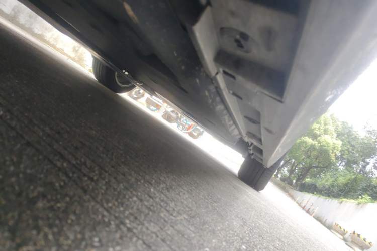 Used Lexus ES 2025 200 Premium Edition Chassis Front Left