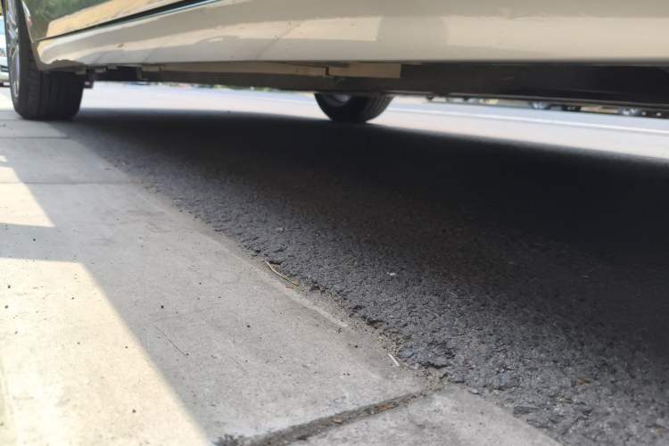 Used Lexus ES 2025 200 Premium Edition Chassis Front Right
