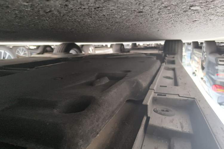 Used Lexus ES 2025 300h Deluxe Edition Chassis Front Right
