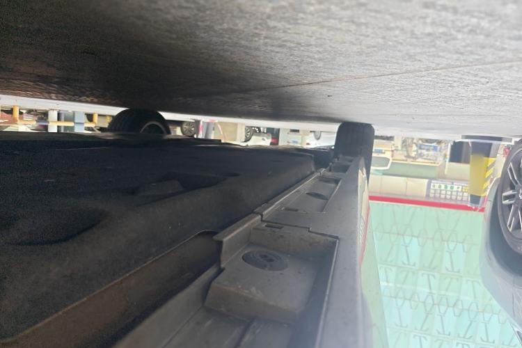 Used Lexus ES 2025 200 Premium Edition Chassis Front Right
