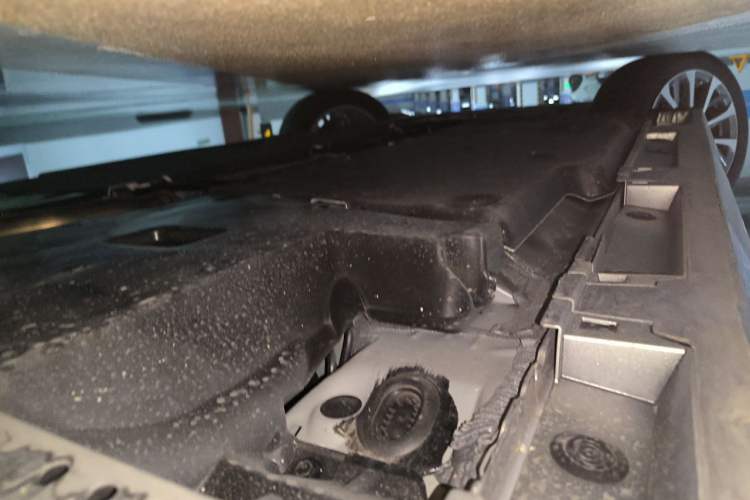 Used Lexus ES 2025 200 Premium Edition Chassis Rear Left