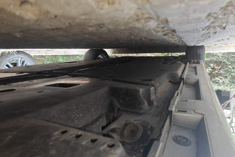 Used Lexus ES 2025 200 Premium Edition Chassis Rear Left