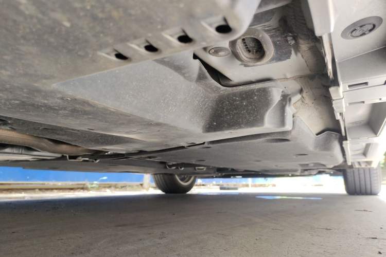 Used Lexus ES 2025 200 Premium Edition Chassis Rear Right