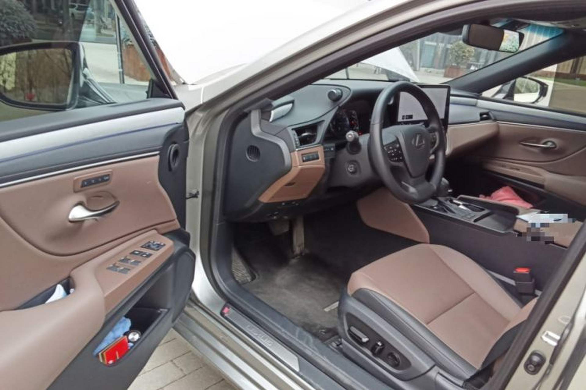 Used Lexus ES 2025 200 Premium Edition Driver Seat