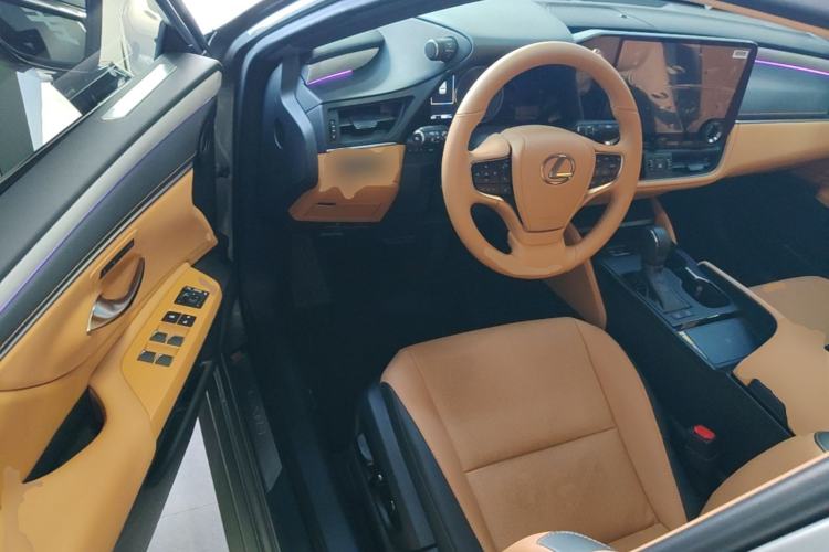 Used Lexus ES 2025 200 Premium Edition Driver Seat