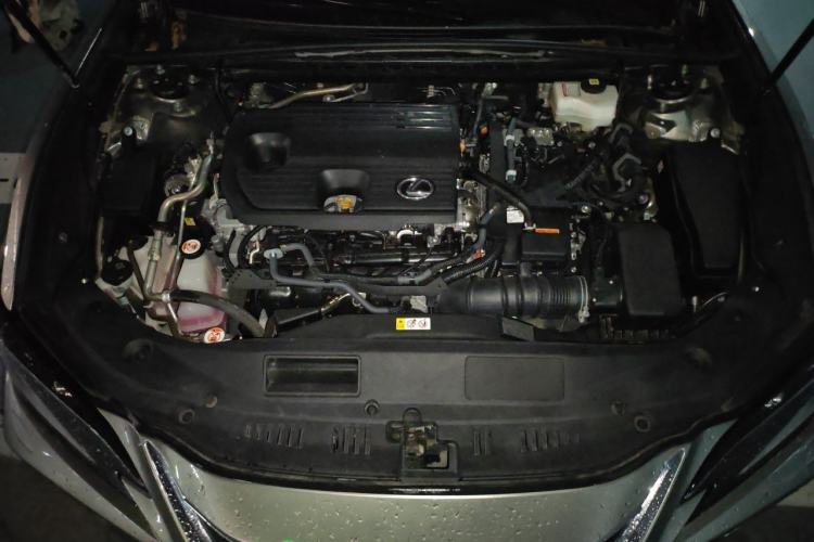 Used Lexus ES 2025 300h Deluxe Edition Engine Bay