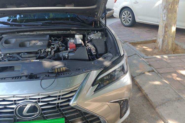 Used Lexus ES 2025 200 Premium Edition Engine Bay Left