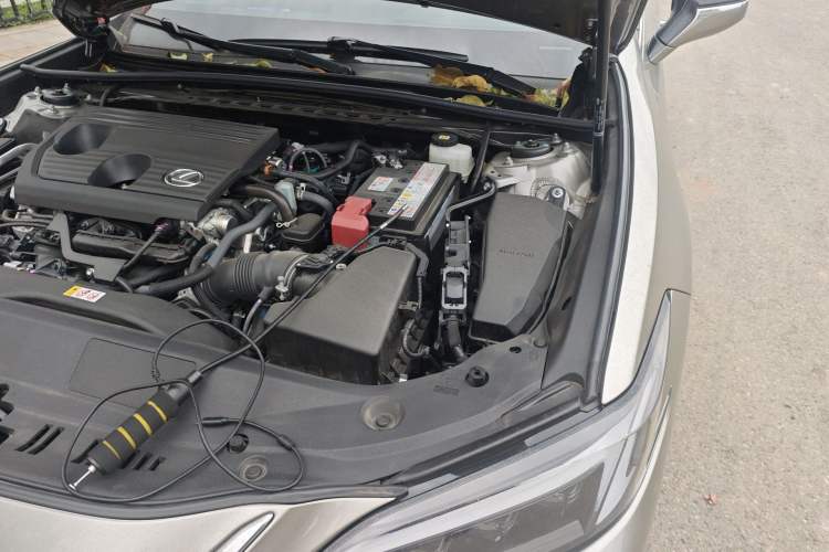 Used Lexus ES 2025 200 Premium Edition Engine Bay Left