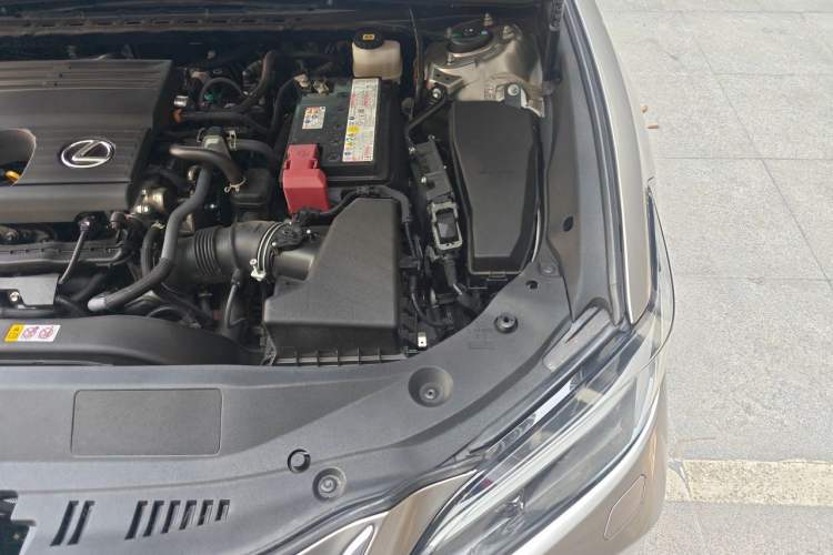 Used Lexus ES 2025 200 Premium Edition Engine Bay Left