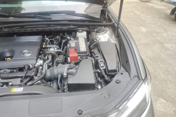 Used Lexus ES 2025 200 Premium Edition Engine Bay Left