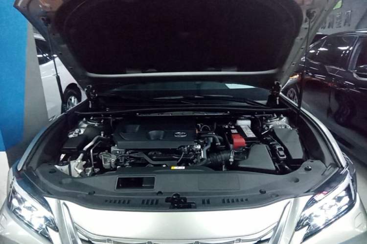 Used Lexus ES 2025 200 Premium Edition Engine Bay