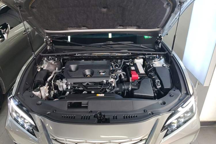 Used Lexus ES 2025 200 Premium Edition Engine Bay