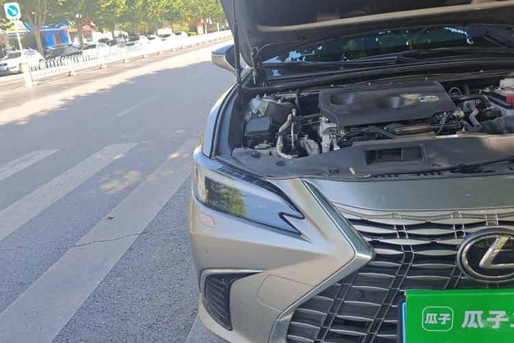 Used Lexus ES 2025 200 Premium Edition Engine Bay Right
