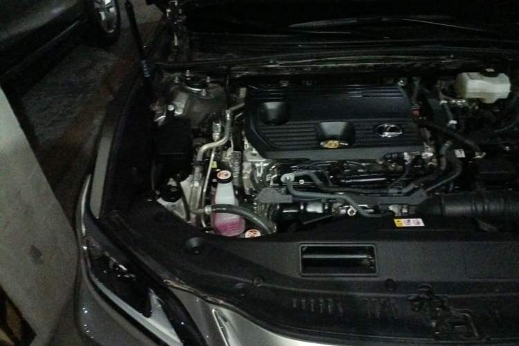 Used Lexus ES 2025 300h Deluxe Edition Engine Bay Right