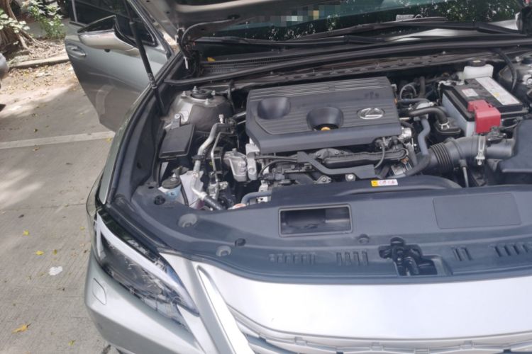 Used Lexus ES 2025 200 Premium Edition Engine Bay Right