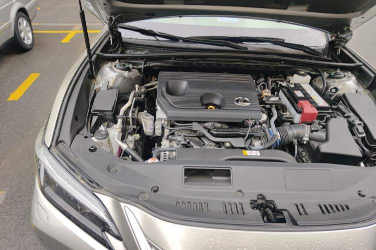 Used Lexus ES 2025 200 Premium Edition Engine Bay Right