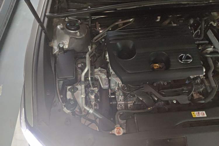 Used Lexus ES 2025 200 Premium Edition Engine Bay Right