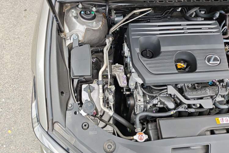 Used Lexus ES 2025 200 Premium Edition Engine Bay Right