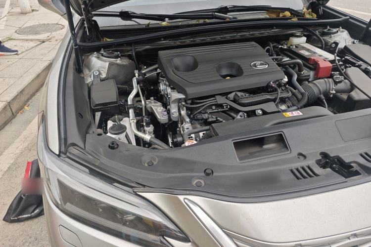 Used Lexus ES 2025 200 Premium Edition Engine Bay Right