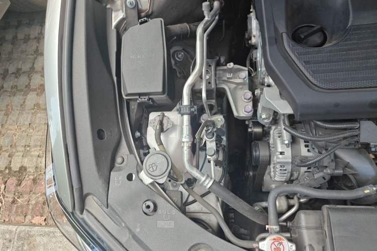 Used Lexus ES 2025 200 Premium Edition Engine Bay Right