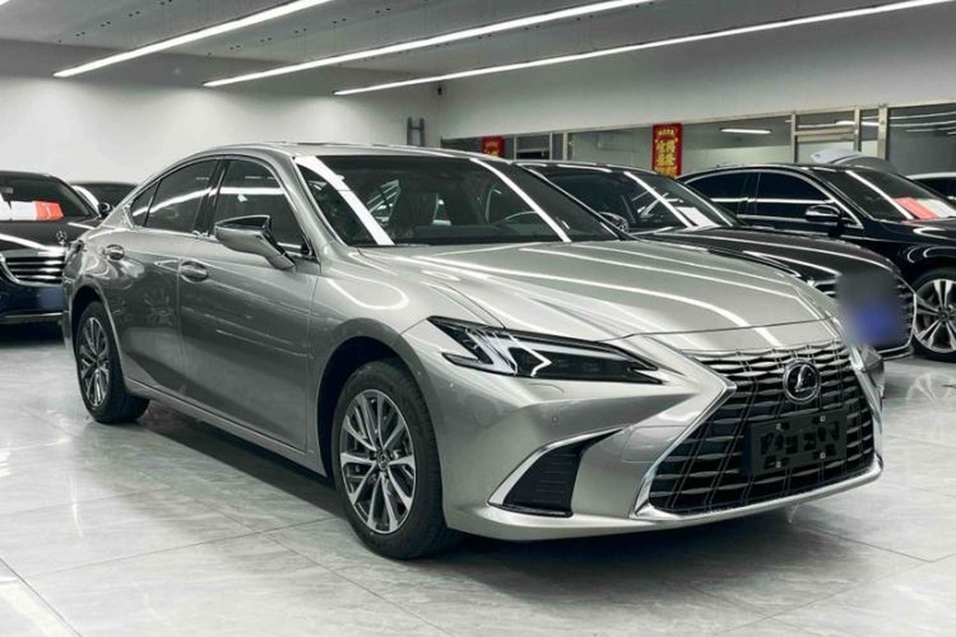Used Lexus ES 2025 200 Premium Edition Exterior 1