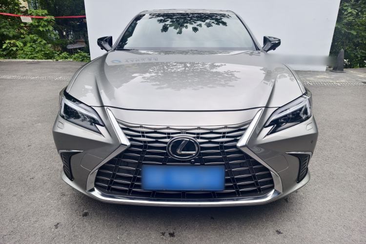 Used Lexus ES 2025 200 Premium Edition Exterior 1