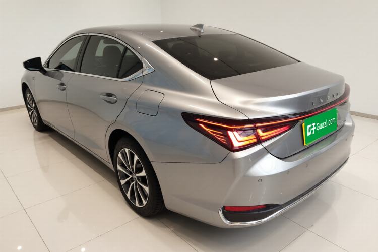 Used Lexus ES 2025 200 Premium Edition Exterior 2