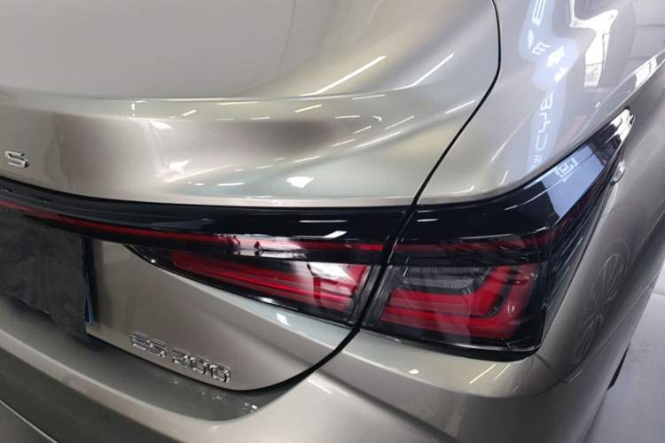 Used Lexus ES 2025 200 Premium Edition Exterior 3