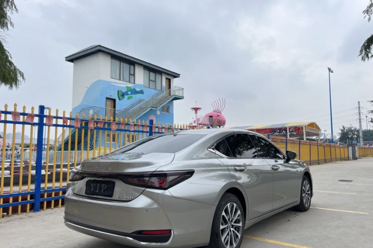 Used Lexus ES 2025 200 Premium Edition Exterior 6
