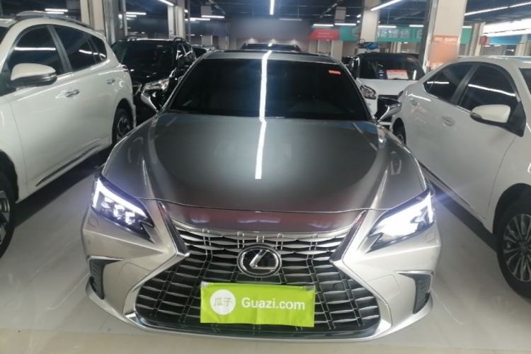 Used Lexus ES 2025 200 Premium Edition Front