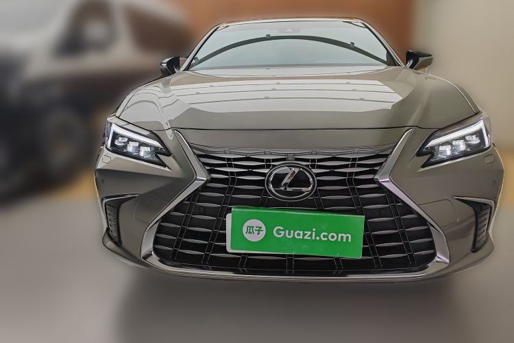 Used Lexus ES 2025 200 Premium Edition Front
