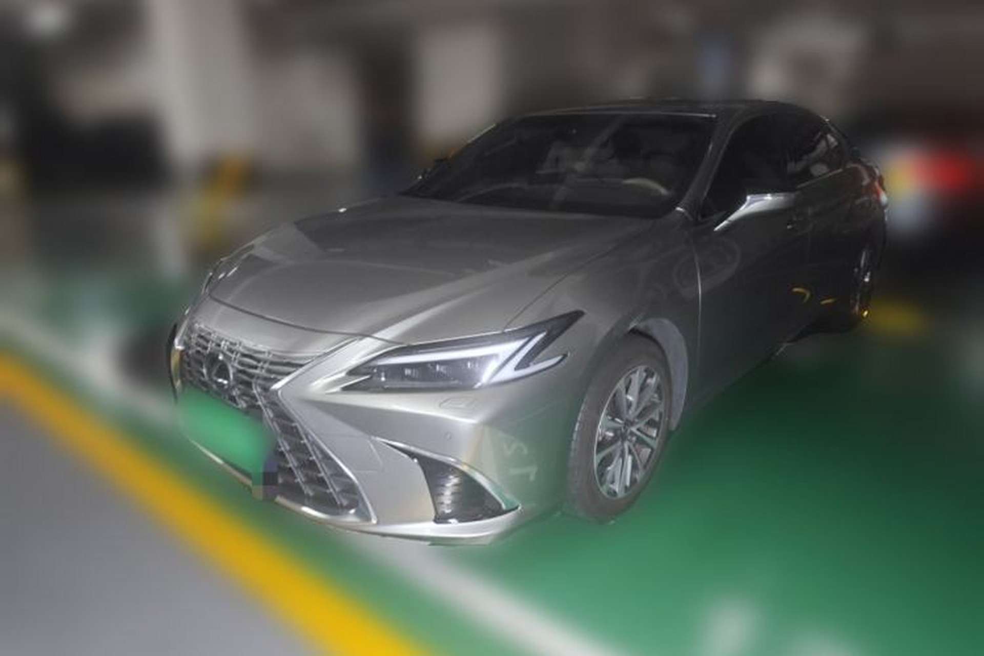 Used Lexus ES 2025 200 Premium Edition Front Left 45 Deg