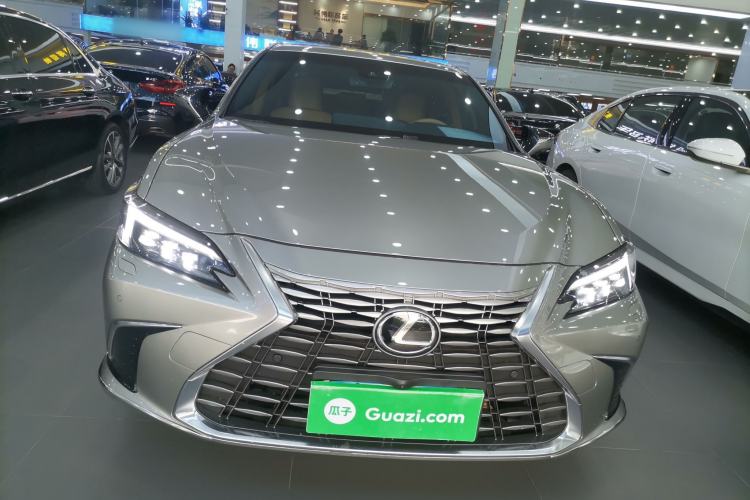 Used Lexus ES 2025 200 Premium Edition Front