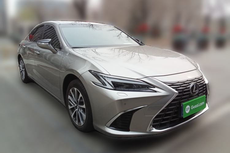 Used Lexus ES 2025 200 Premium Edition Front Right 45 Deg