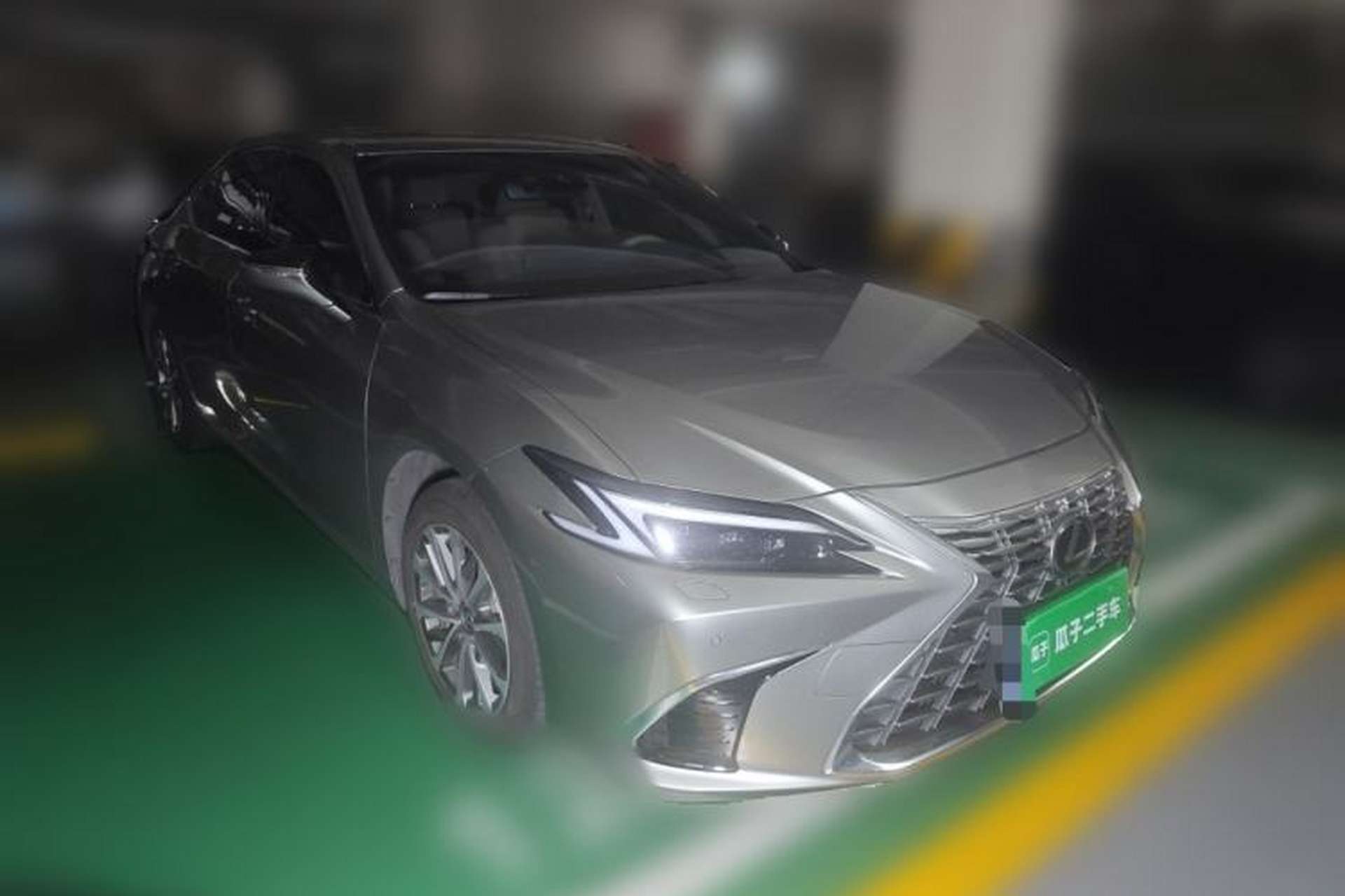 Used Lexus ES 2025 200 Premium Edition Front Right 45 Deg