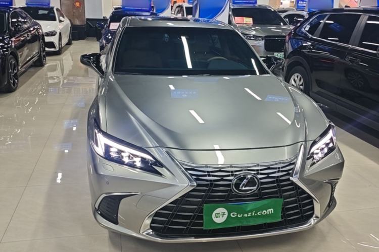 Used Lexus ES 2025 200 Premium Edition Front