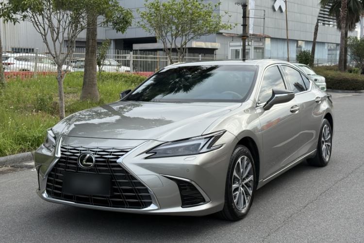 Lexus ES 2025 200 Premium Edition