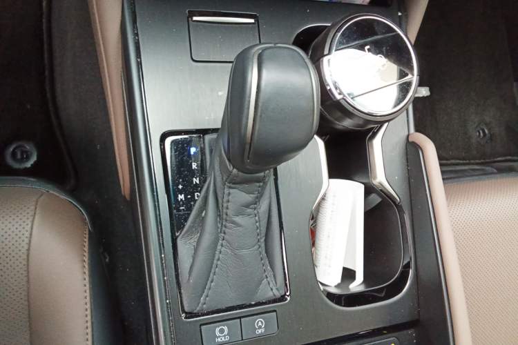 Used Lexus ES 2025 200 Premium Edition Gear Lever