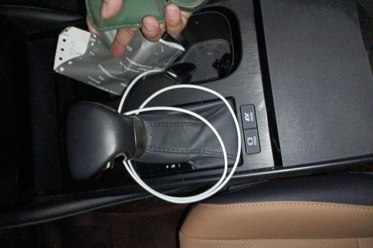 Used Lexus ES 2025 300h Deluxe Edition Gear Lever