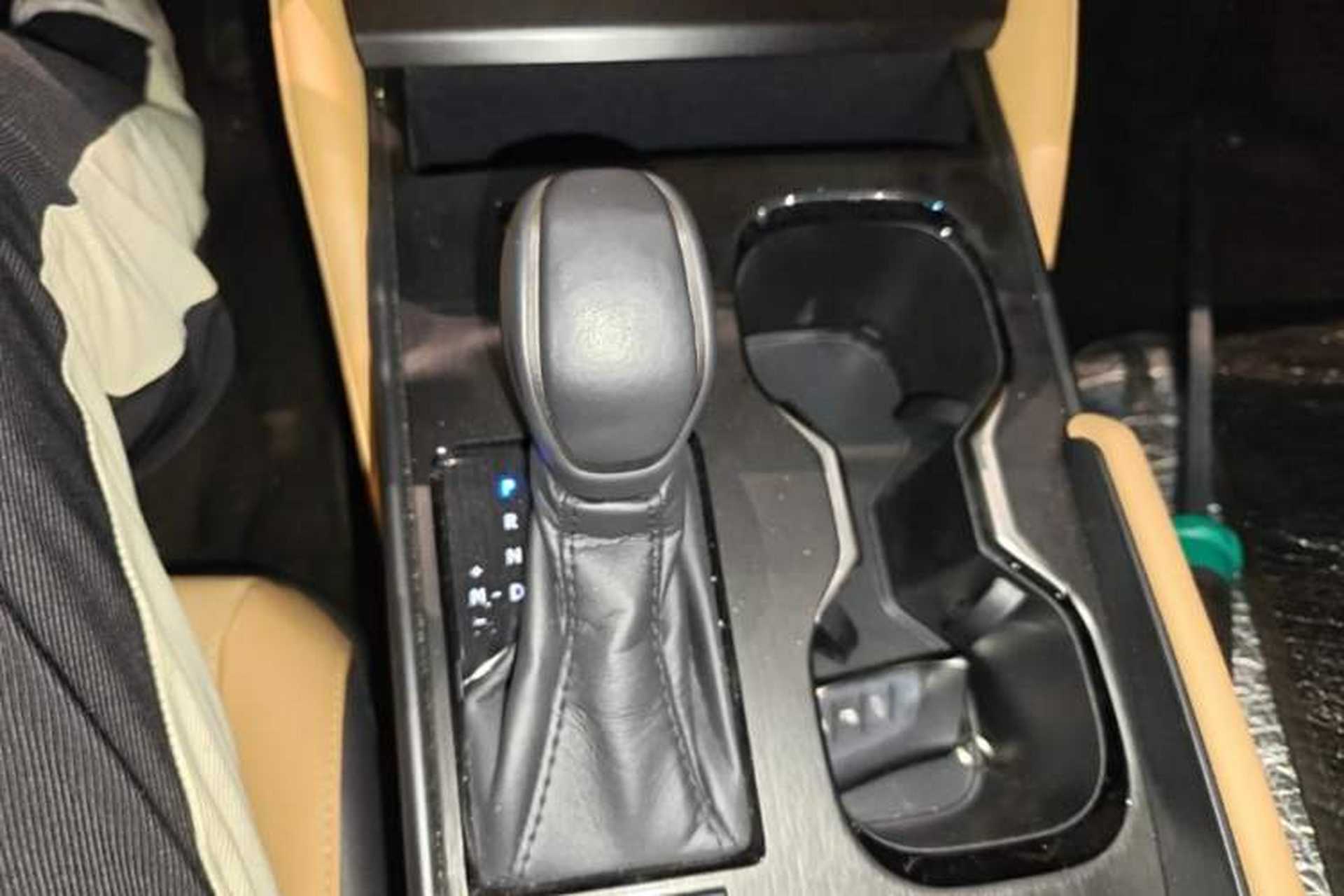 Used Lexus ES 2025 200 Premium Edition Gear Lever