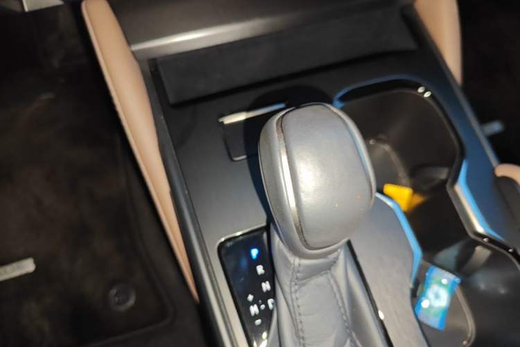 Used Lexus ES 2025 200 Premium Edition Gear Lever