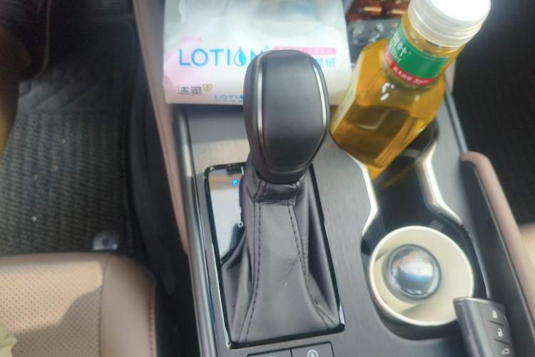 Used Lexus ES 2025 200 Premium Edition Gear Lever