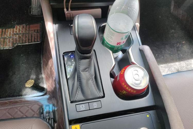 Used Lexus ES 2025 200 Premium Edition Gear Lever