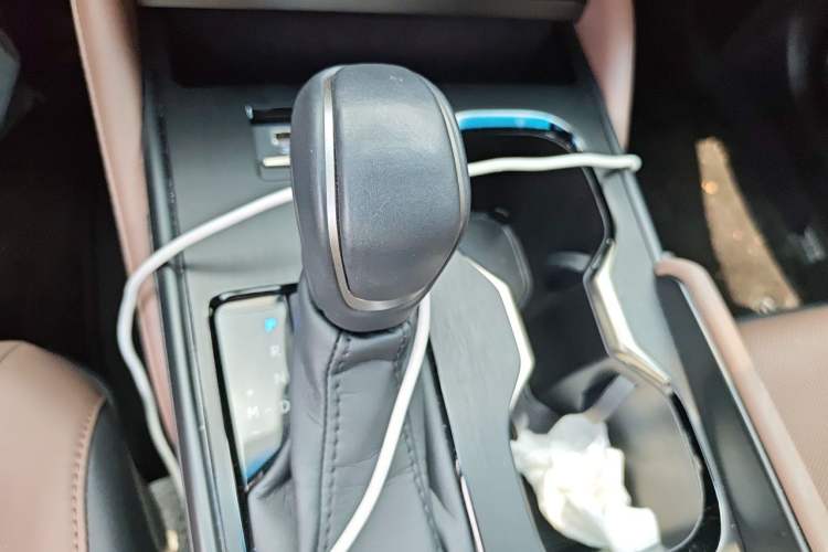 Used Lexus ES 2025 200 Premium Edition Gear Lever