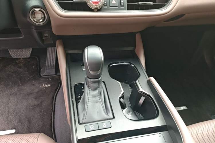 Used Lexus ES 2025 200 Premium Edition Gear Lever