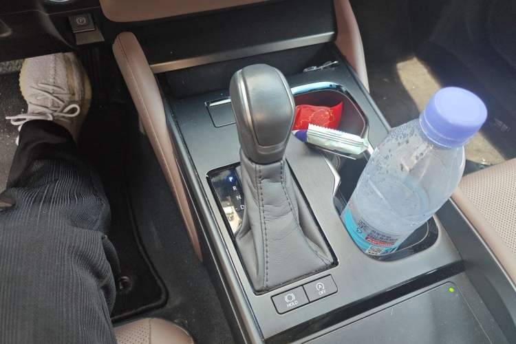 Used Lexus ES 2025 200 Premium Edition Gear Lever