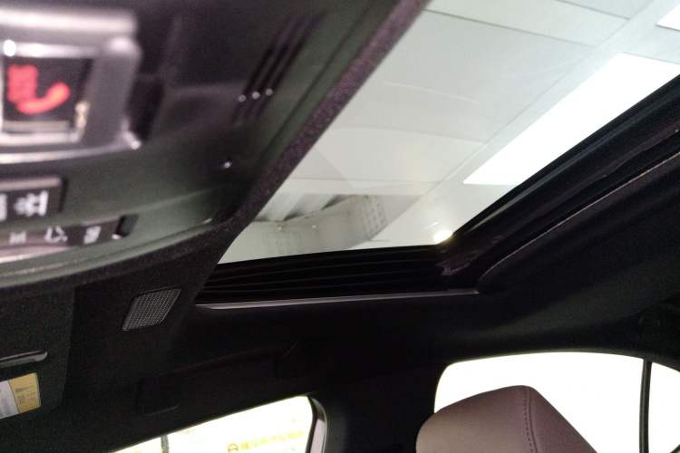 Used Lexus ES 2025 200 Premium Edition Headliner
