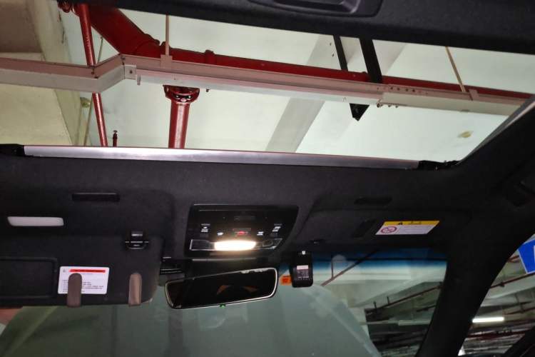 Used Lexus ES 2025 300h Premium Edition Headliner
