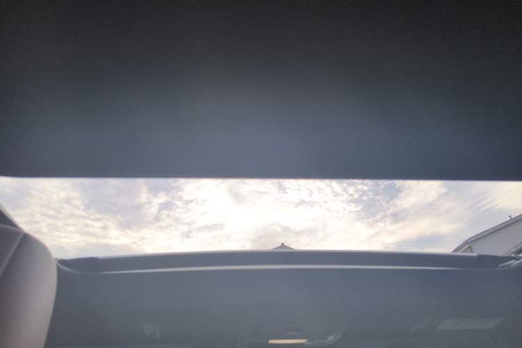 Used Lexus ES 2025 300h Deluxe Edition Headliner