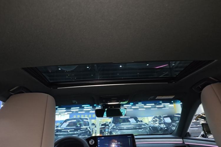 Used Lexus ES 2025 200 Premium Edition Headliner